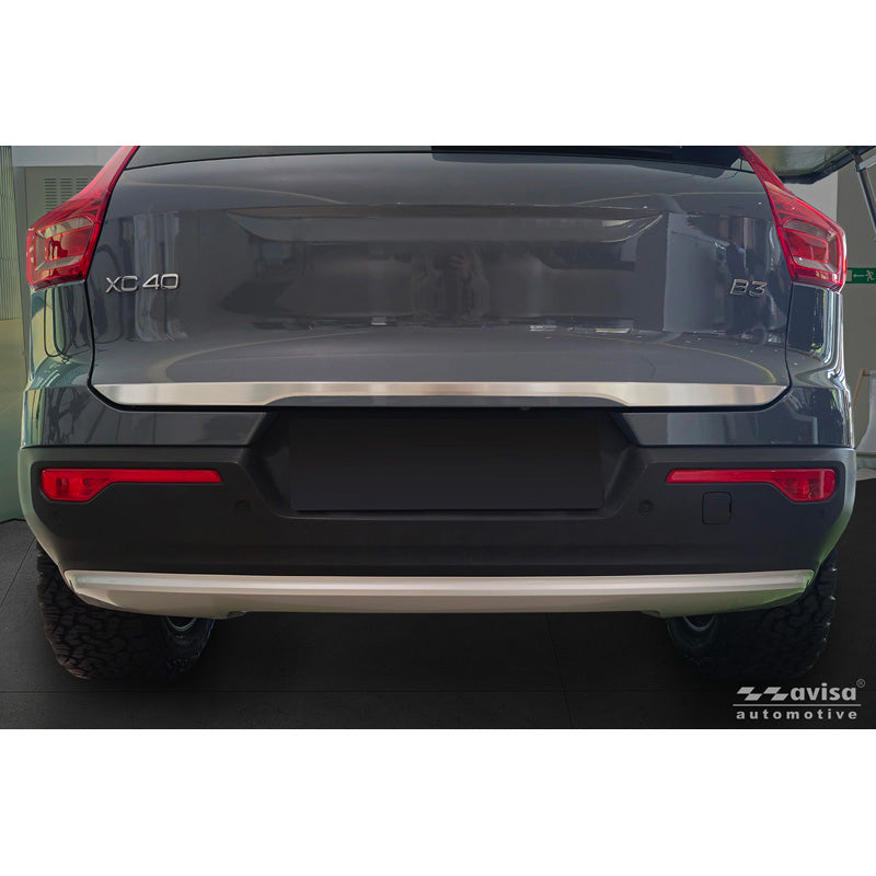 Avisa, Heckklappenverkleidung, Gebürsteter Edelstahl, passt zu Volvo XC40 (536) (2017-)