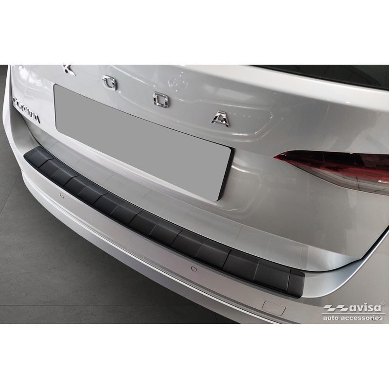 Avisa, Matt-Schwarz Edelstahl Heckstoßstangenschutz passend für Skoda Octavia Combi (NX5) inkl. RS 2020-2024 & FL 2024- Ribs, Mattschwarz