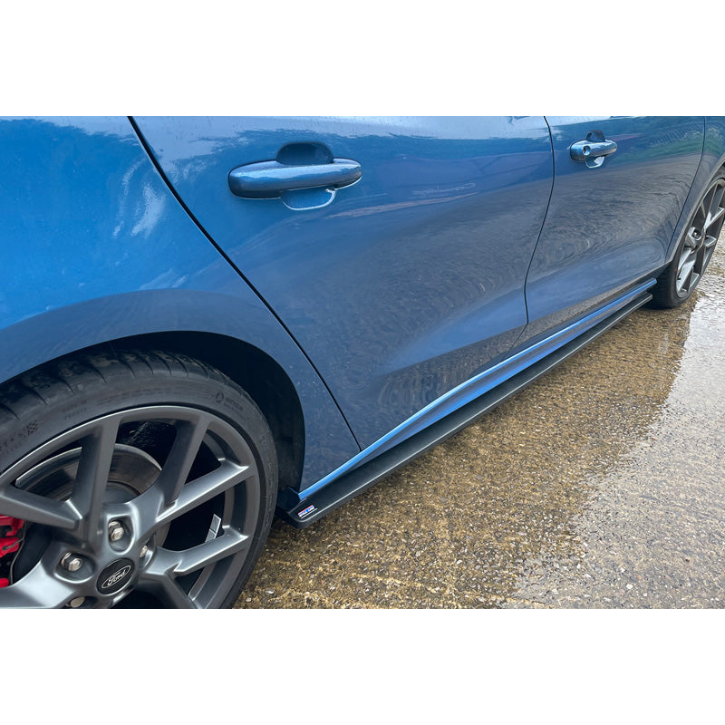 RGM, Satz Seitenschweller, passend für Ford Focus IV ST & ST-Line 2018- - Schwarz (ABS)